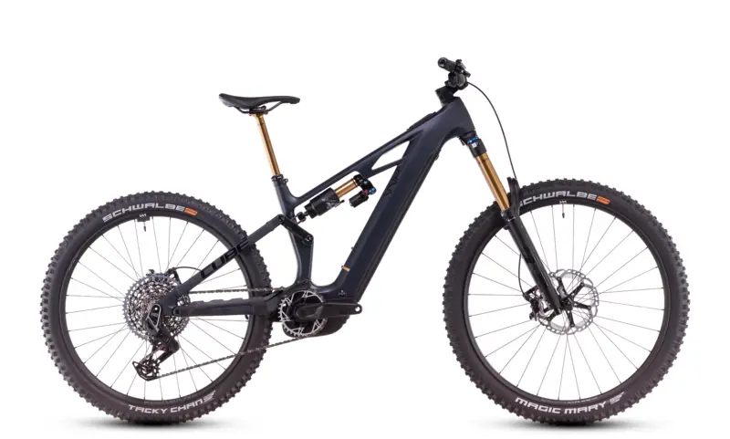 Cube Stereo Hybrid ONE77 HPC AT 800 carbon´n´gold Modell 2025